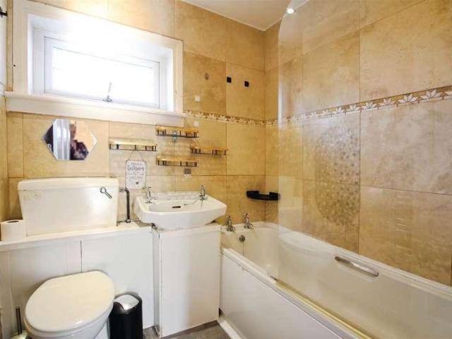 House for sale in Scholes, Leeds