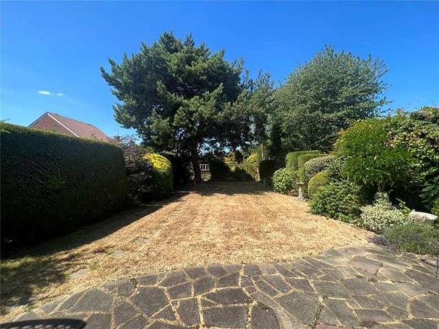 House for sale in Lower Halliford, Surrey