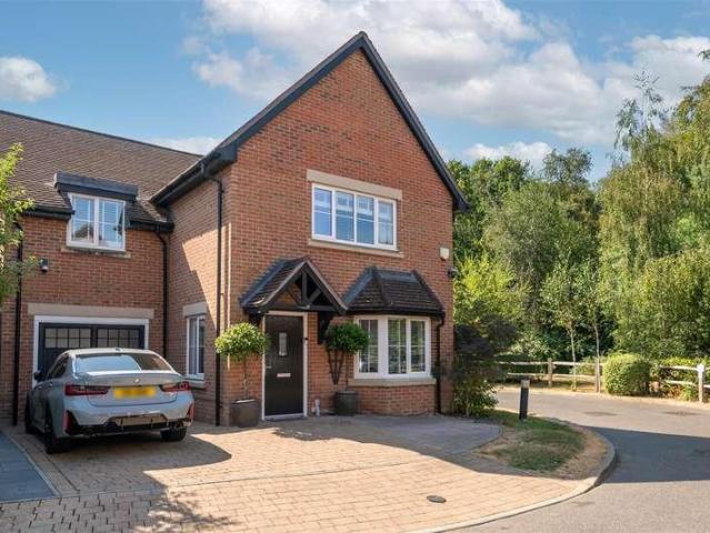 House for sale in Perryfields, West Sussex
