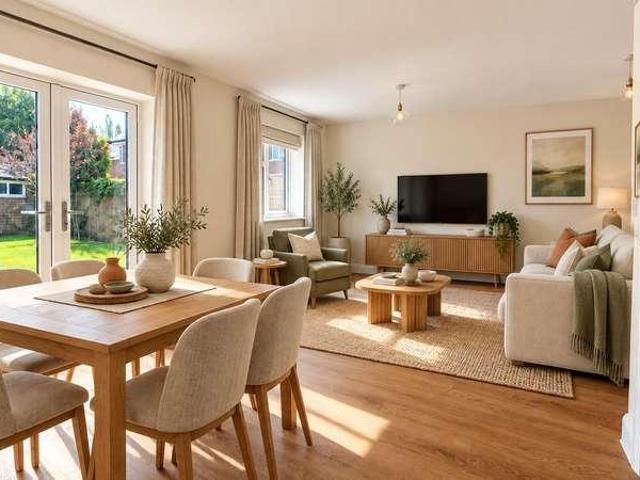 House for sale in Christmaspie, Guildford