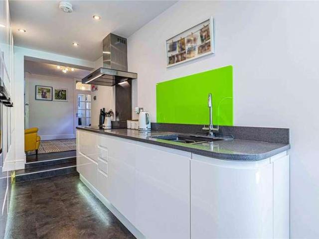 House for sale in Pouchen End, Hertfordshire