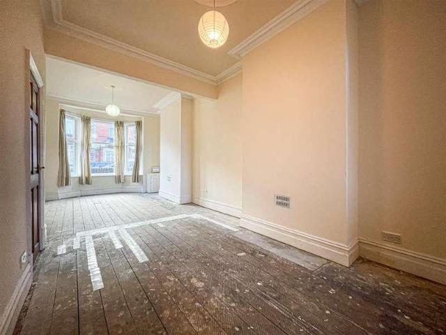 House for sale in Bede Island, Leicester