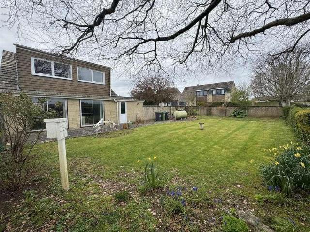 House for sale in Crudwell