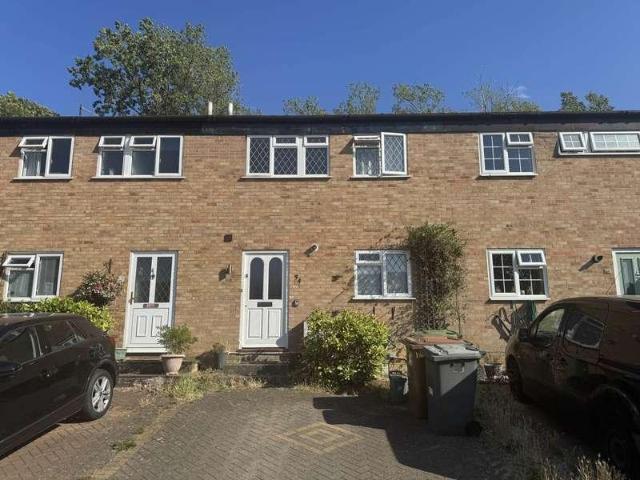 House for sale in Elstree and Borehamwood, Borehamwood