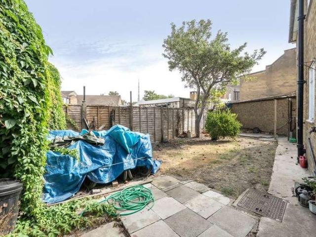 House for sale in London Borough of Croydon, Thornton Heath