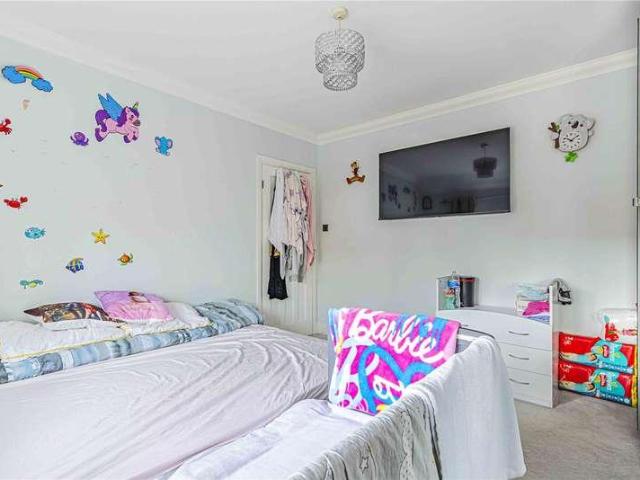 House for sale in Watford Heath, North Watford