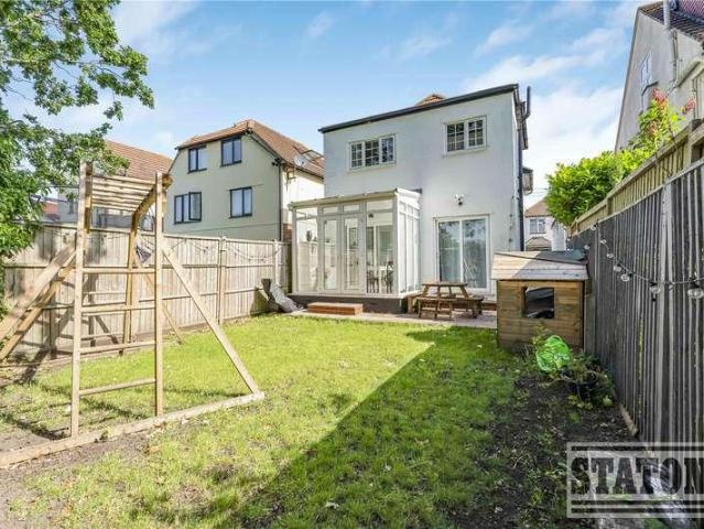 House for sale in Whetstone, Greater London
