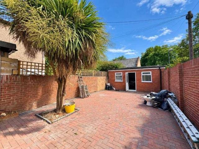 House for sale in Canning Town, Greater London