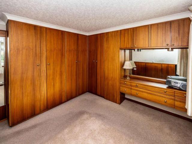 House for sale in Almondbury, West Yorkshire