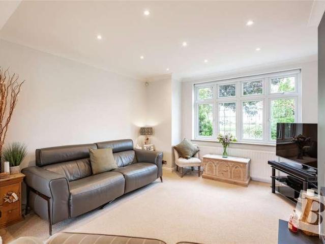 House for sale in Romford, Havering