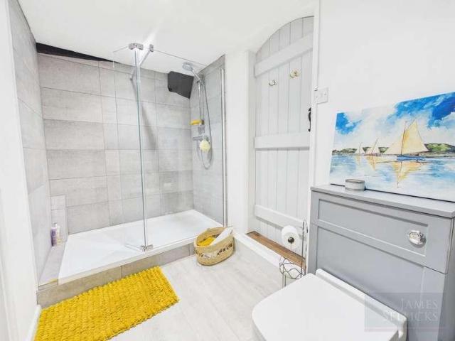 House for sale in Syston, Elmfield