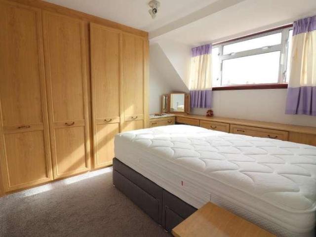 House for sale in Barton-le-clay, Bedfordshire