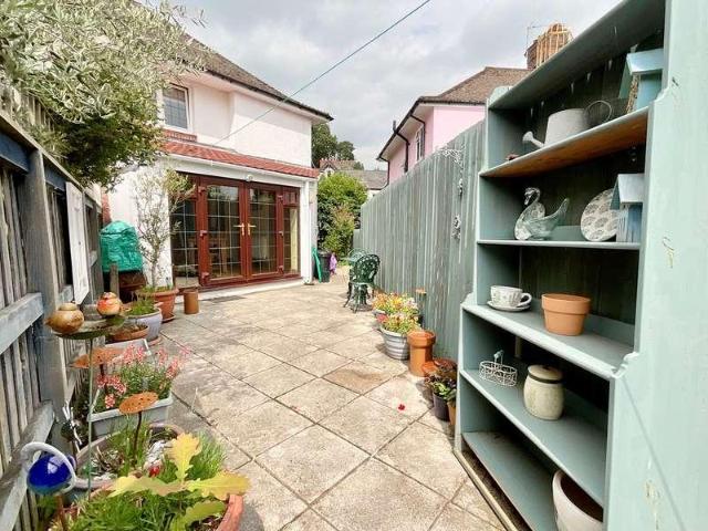 House for sale in Llanbadoc, Wales