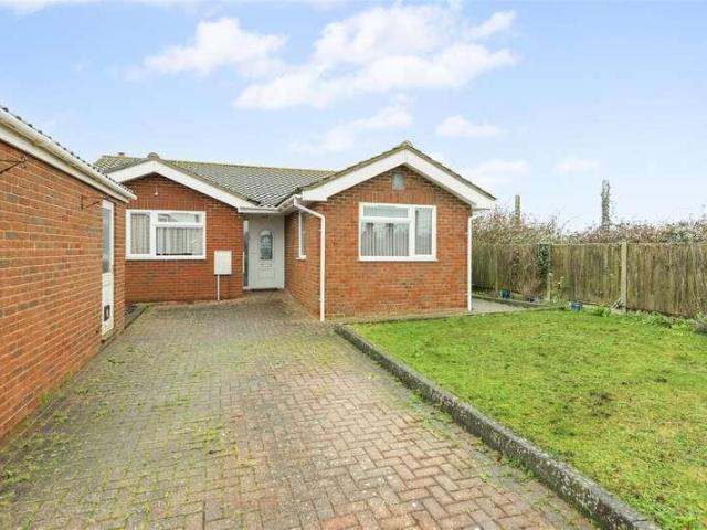 House for sale in Cliffsend, Acol