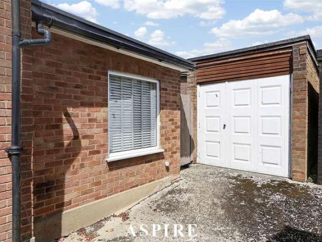 House for sale in Hutton, Navestock Side