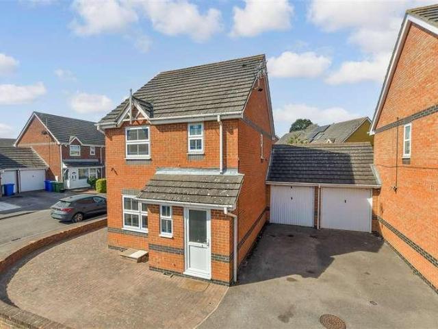 House for sale in Oad Street, Kent