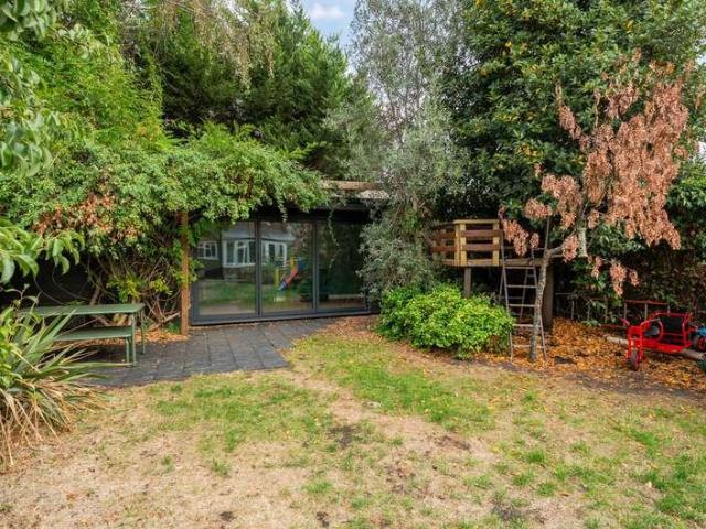 House for sale in Westfield, Woking