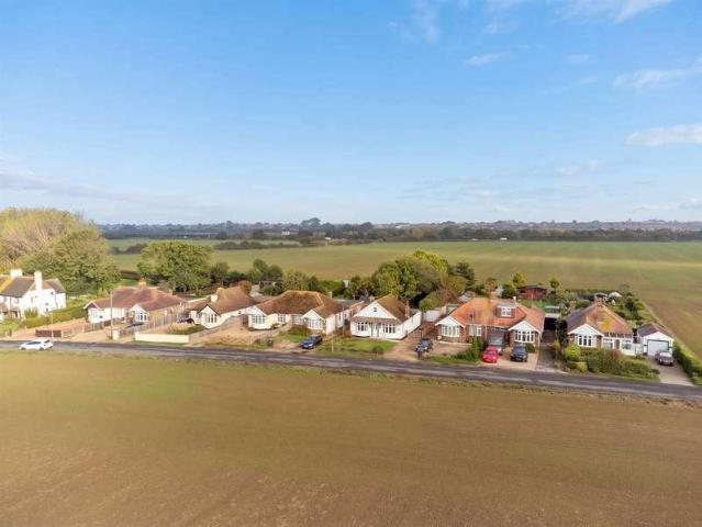 House for sale in Hunter's Forstal, Canterbury