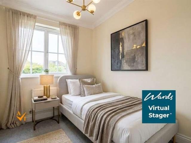 House for sale in Allington, Midway