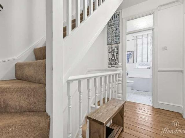 House for sale in Alton Barnes, Essex