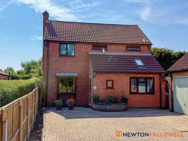 House for sale in Swinderby, North Kesteven