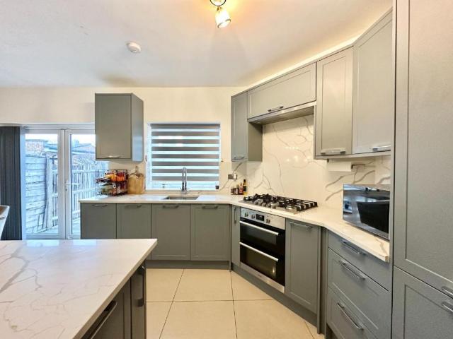 House for sale in Hayes, Greater London