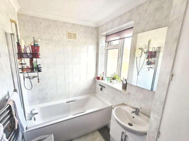 House for sale in New Town, Horsham