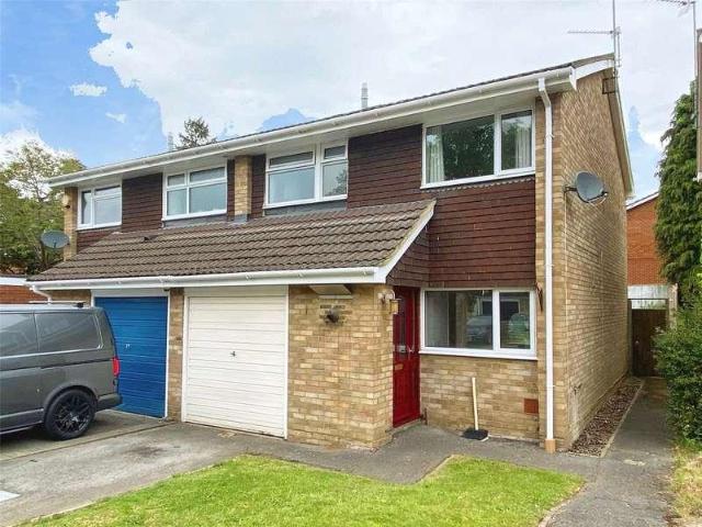 House for sale in Finchampstead