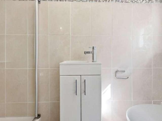 House for sale in Great Stambridge, Barling