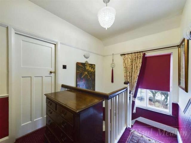 House for sale in South Croydon, Sanderstead