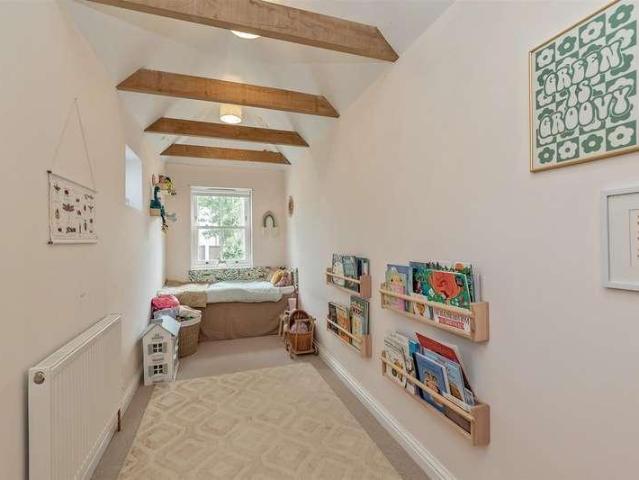 House for sale in St Albans, Five Acres