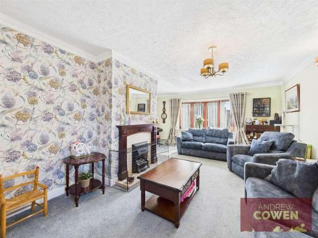 House for sale in East Ayton, North Yorkshire