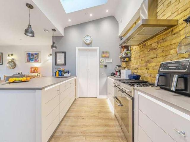 House for sale in Norbiton, Greater London