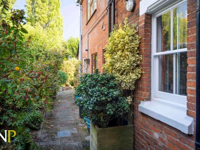 House for sale in Hythe, Colchester