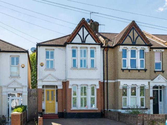 House for sale in London Borough of Lewisham, Greater London
