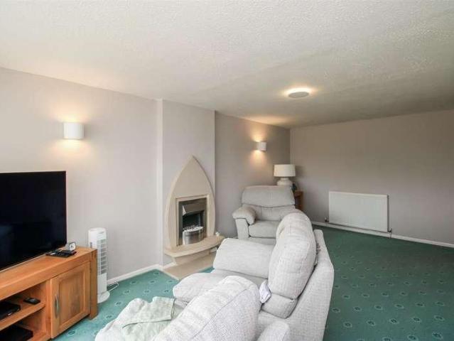 House for sale in New Crofton, West Yorkshire