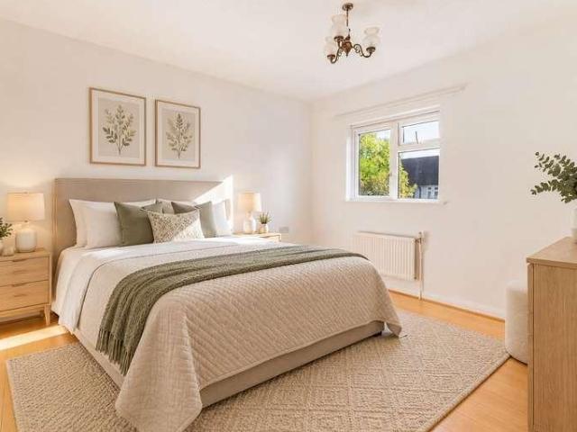 House for sale in Kingsditch, Cheltenham