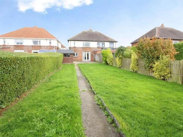 House for sale in Barwick in Elmet, Leeds