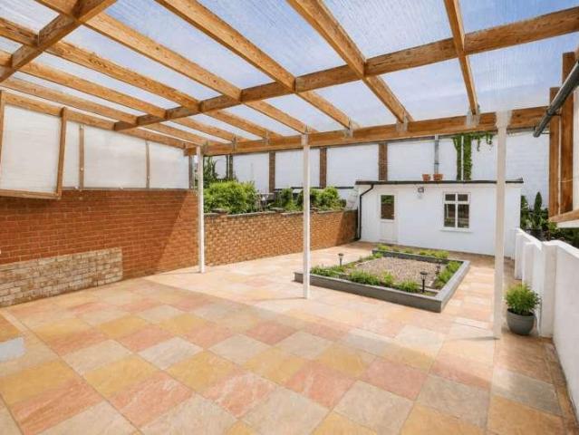 House for sale in Alperton, Greater London