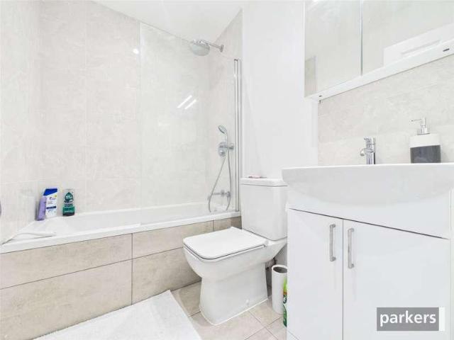 House for sale in Dee Park, Reading