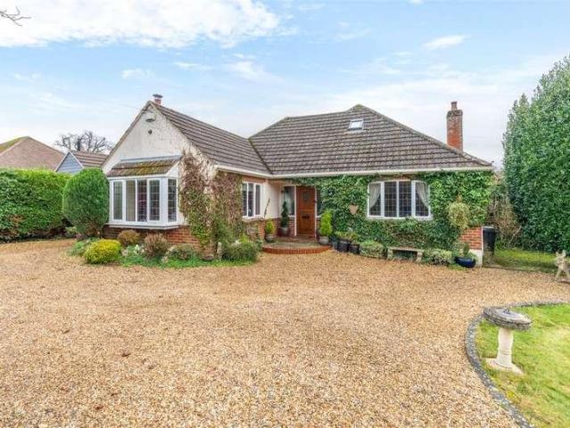 House for sale in Wimborne, Broom Hill