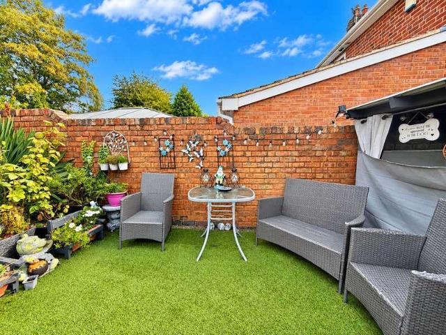 House for sale in Bromley, Dudley