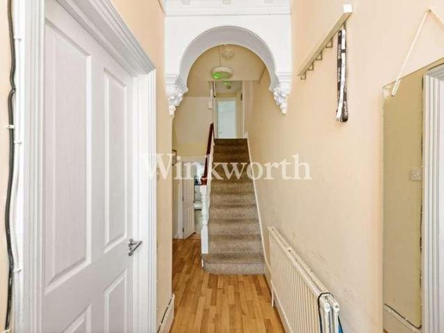 House for sale in Hornsey, Greater London