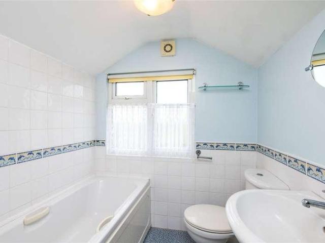 House for sale in Southend-on-sea, Great Wakering