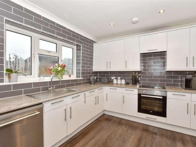 House for sale in Sheerness, Oad Street
