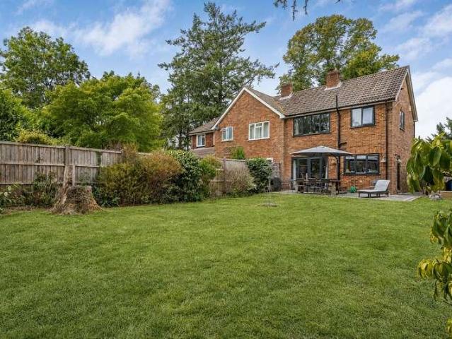 House for sale in Wrecclesham, Waverley