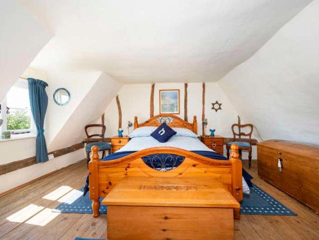 House for sale in Chelmondiston, Suffolk