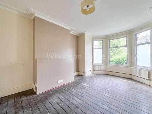 House for sale in New Southgate, Greater London