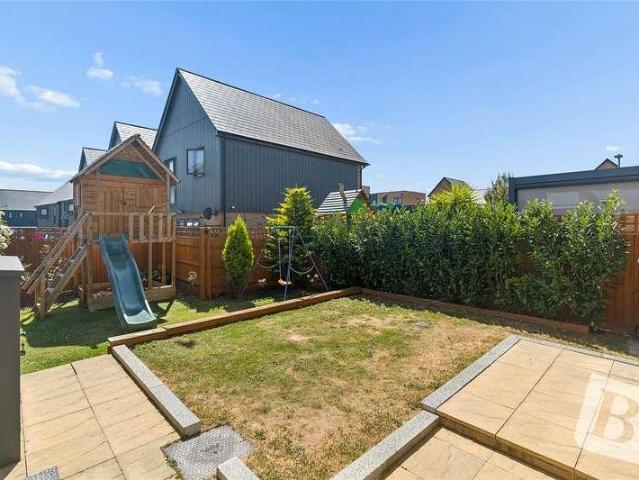 House for sale in South Ockendon, Essex