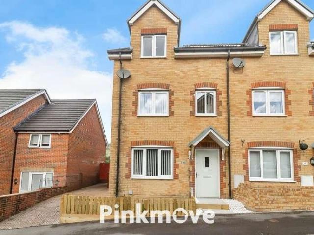 House for sale in Ynysddu, Wales